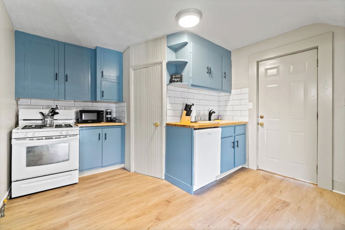 Refrigerador, horno, parrilla de estufa y lavavajillas 