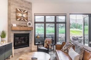 Interior - Slope Sight by Avantstay A+ Location w/ Hot Tub (Park City)