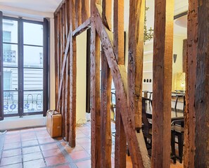 Interior - 3 bdrs/ Le Marais style APT/3 mns to République (Paris)