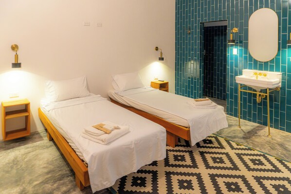 Family Room, City View | Free WiFi