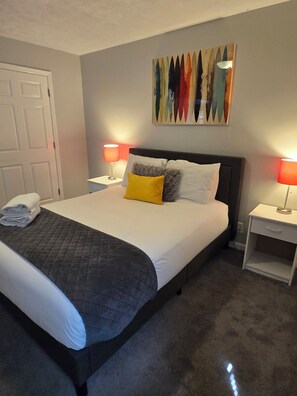 2 bedrooms, iron/ironing board, WiFi, bed sheets