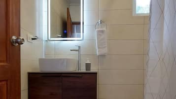 Villa, 2 Bedrooms, Private Pool | Bathroom