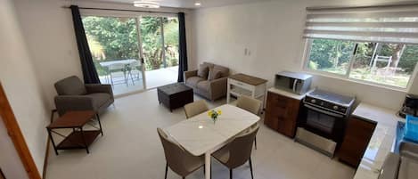 Villa, 2 Schlafzimmer, eigener Pool | Wohnzimmer