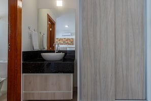 Basic Villa | Bathroom