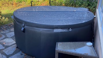 Baignoire à remous extérieure