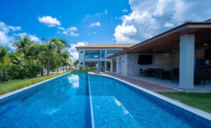 Utomhuspool
