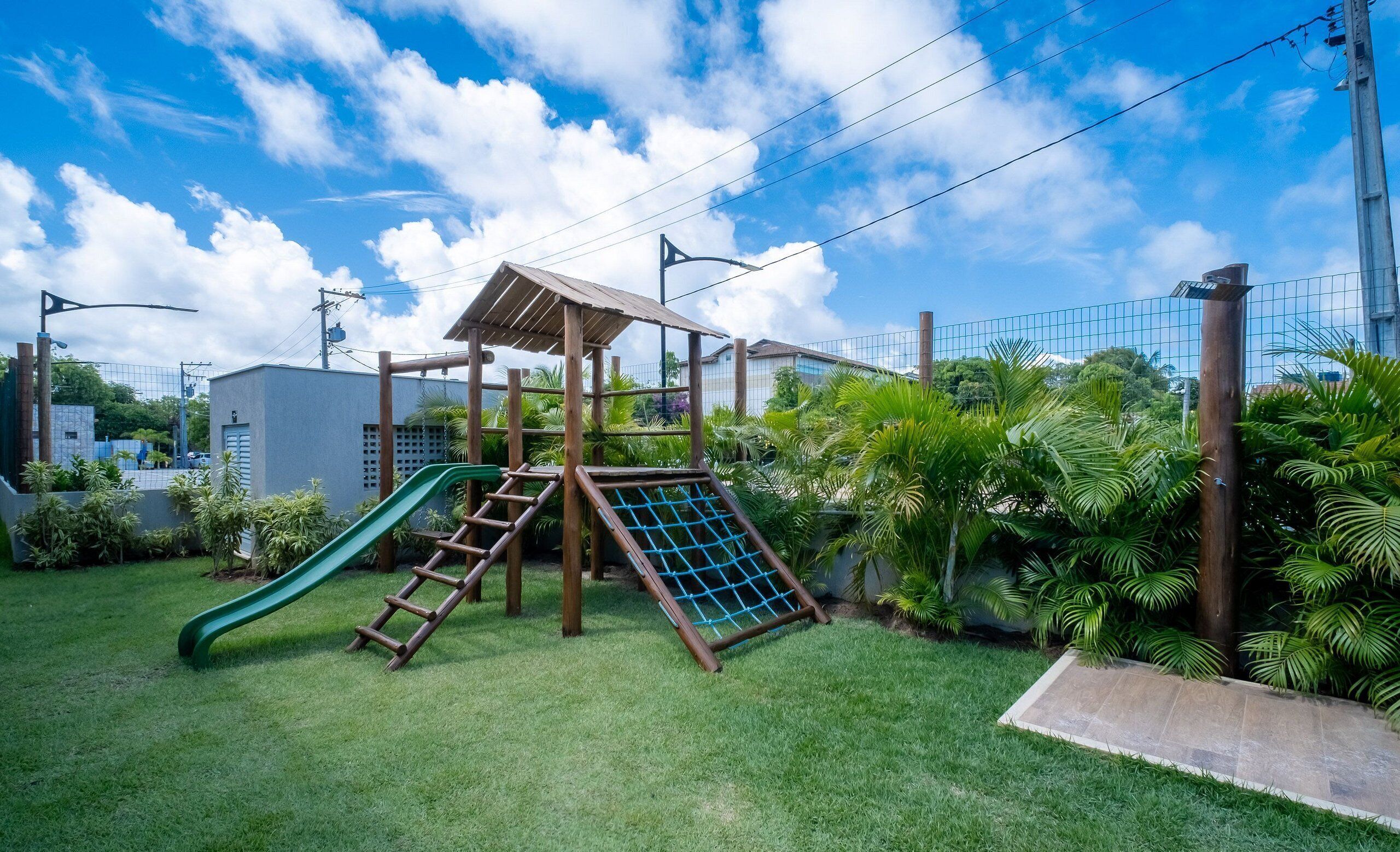 Basic Apartment | Children's area