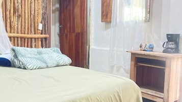 1 bedroom, internet, bed sheets