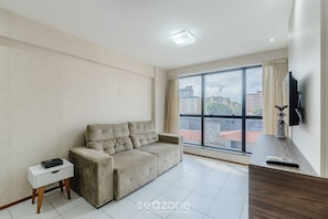 Basic Apartment | Living area