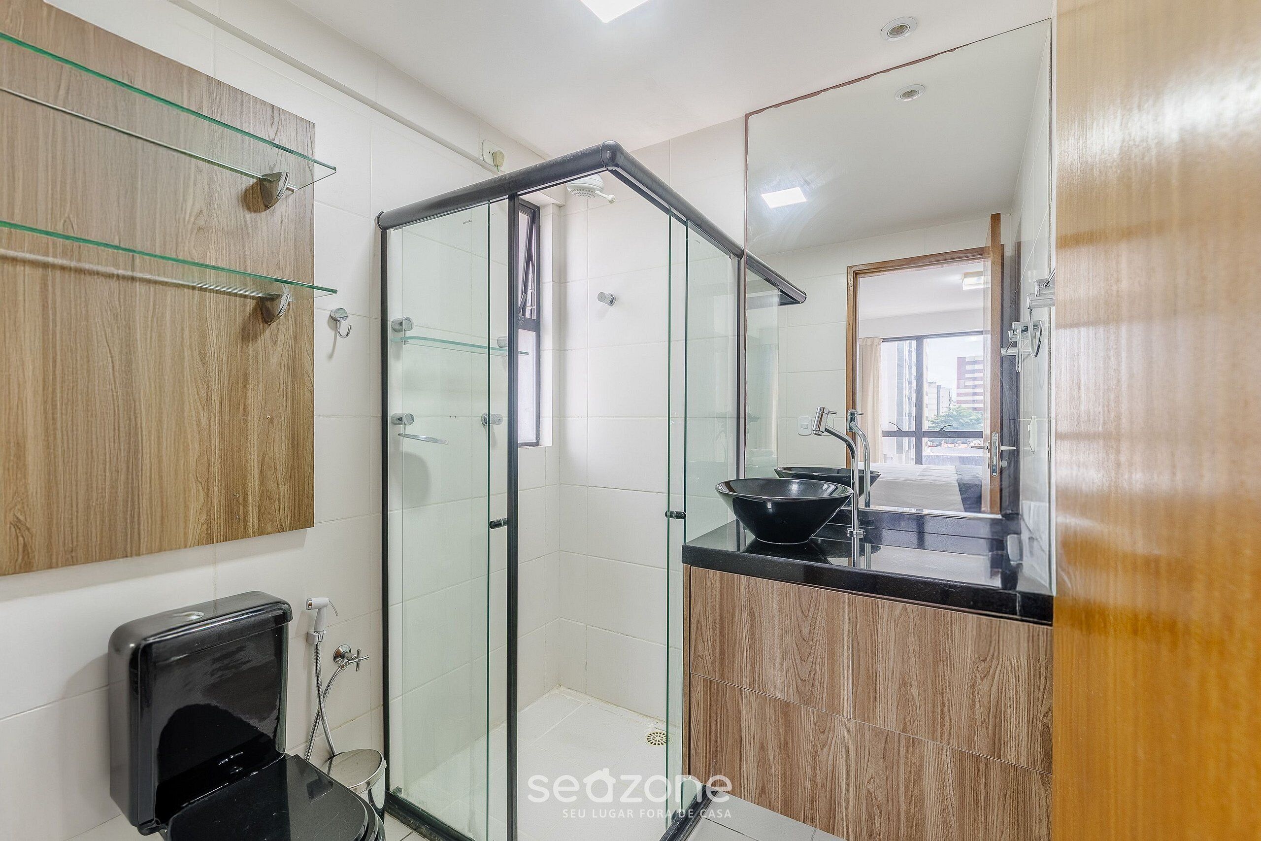 Basic Apartment | Bathroom