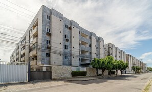 Basic Apartment | Exterior - Modern Apartment Near the Beach Rvp0502 (João Pessoa)