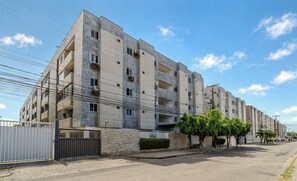 Exterior - Apto 2 quartos próximo a UNIESP \- RVP0502 (João Pessoa)
