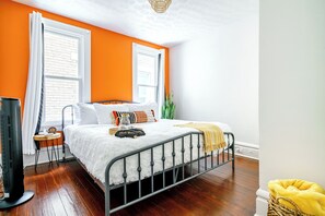 Luxury House, Non Smoking, Pets allowed | Egyptian cotton sheets, premium bedding, memory-foam beds, free minibar