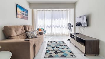 Basic Apartment | Living area