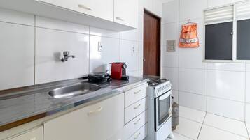 Basic Apartment | Private kitchen