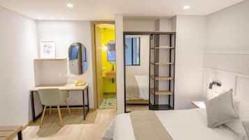 In-room safe, free WiFi