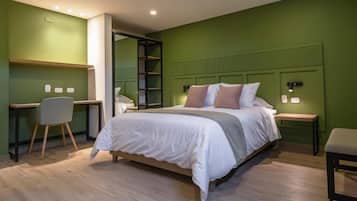 Double Room, Balcony, City View | In-room safe, free WiFi