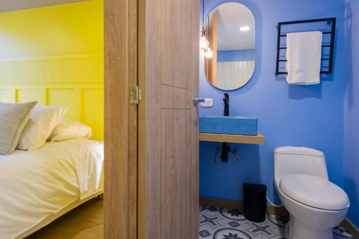 Single Room, Balcony, City View | Bathroom