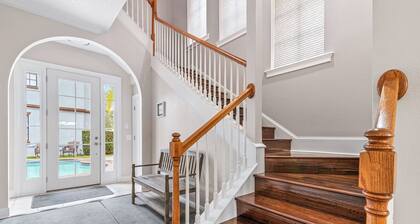 Inviting 5BR Villa in Reunion Resort