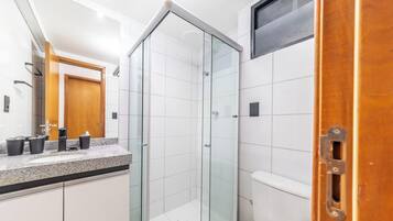 Apartamento básico | Banheiro