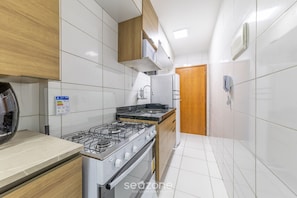 Basic Apartment | Private kitchen