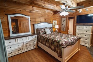 2 makuuhuonetta, silitysrauta/-lauta, vauvan matkasänky, ilmainen Wi-Fi