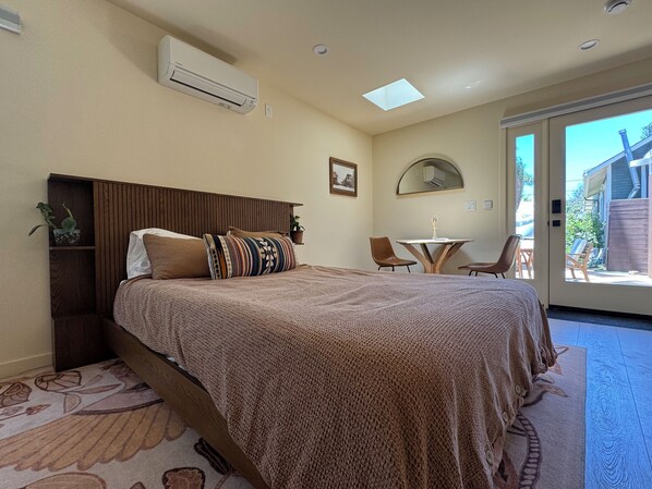 1 bedroom, iron/ironing board, travel cot, free WiFi