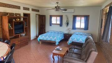 7 quartos, Wi-Fi de cortesia, roupa de cama