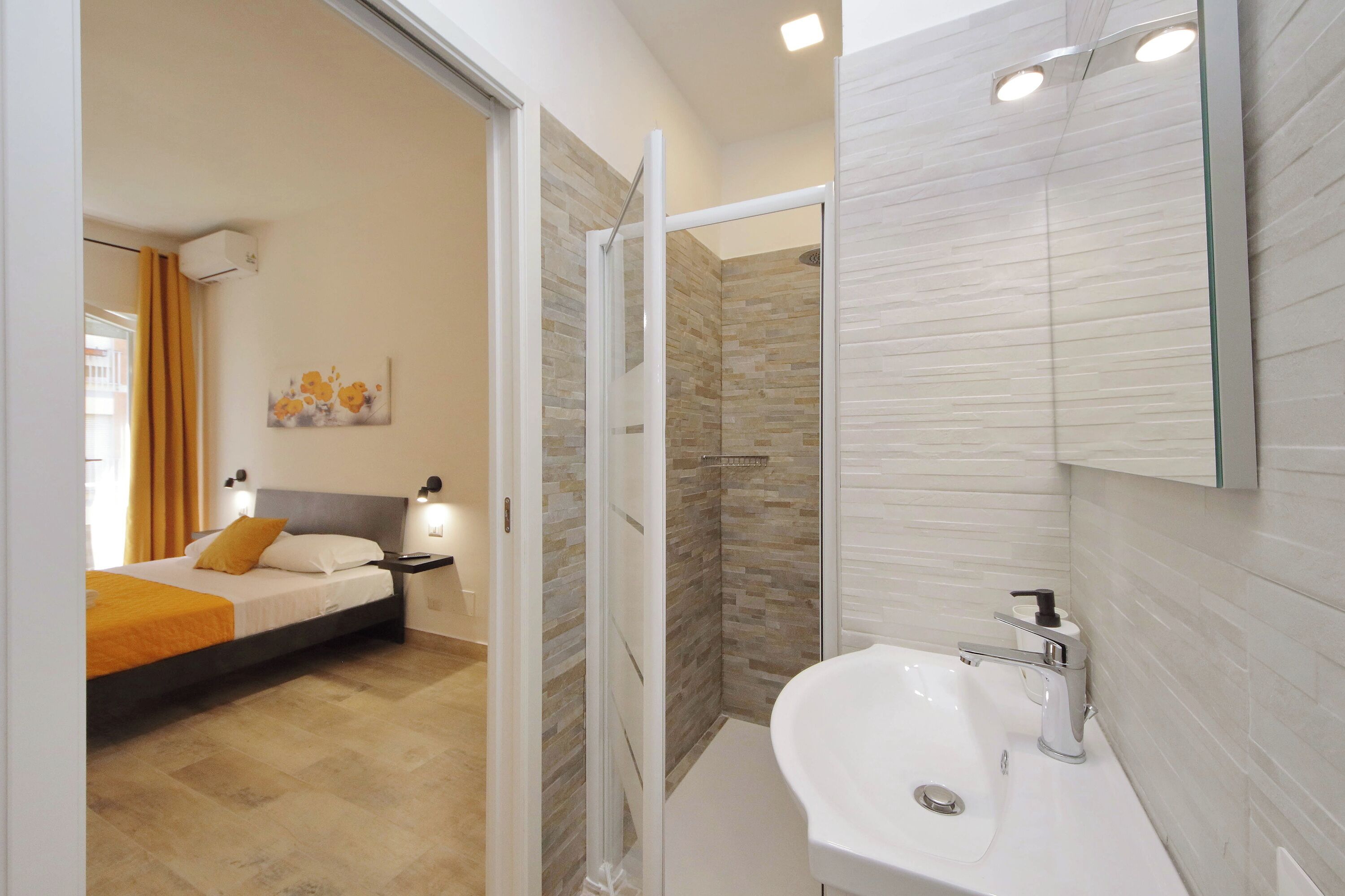 Doccia, asciugacapelli, bidet, asciugamani