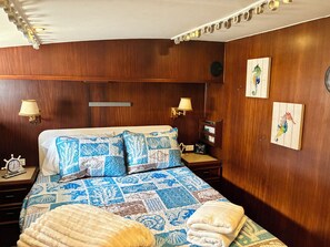 2 bedrooms, Internet, bed sheets