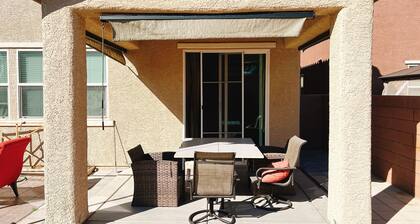 Spacious 5-bedroom house 15 minutes to Las Vegas strip