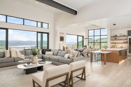 Mountain Lover by Avantstay Luxe Escape w/ Views Hot Tub, Gym, Movie Theater