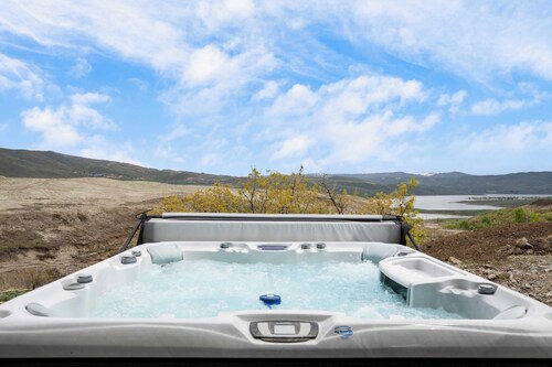 Mountain Lover by Avantstay Luxe Escape w/ Views Hot Tub, Gym, Movie Theater