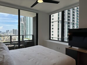 2 habitaciones, tabla de planchar con plancha y acceso a internet