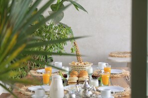 Desayuno continental incluido todos los días