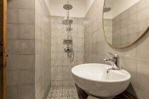 Hair dryer, towels, soap, shampoo - Riad Lamalika (Marrakech)