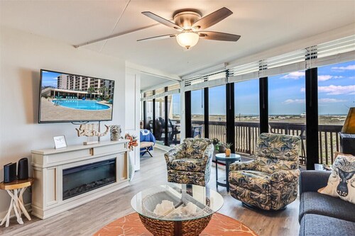 Breathtaking Ocean Front Views- Closest Beachfront Condo in Port Aransas!