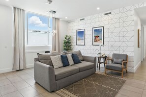 Apartment | 2 bedrooms - South Beach Sleek 2BR Getaway (Miami Beach)