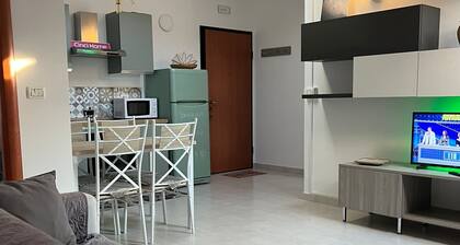 Apartment located a few minutes' drive from downtown, harbor and southern waterfront