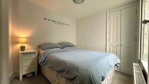 2 bedrooms, free WiFi, bed sheets, wheelchair access