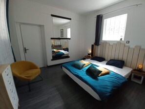 3 bedrooms, iron/ironing board, travel cot, WiFi