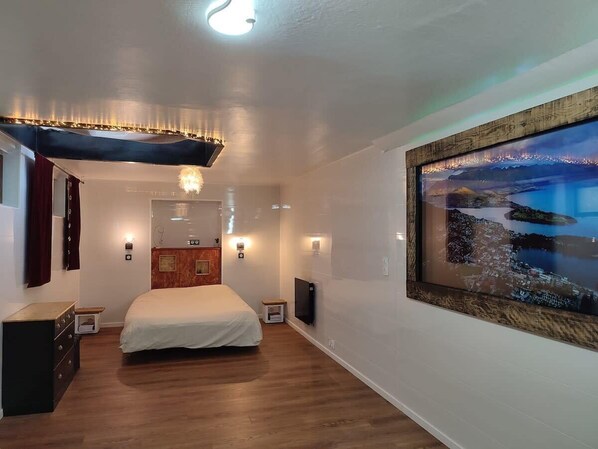 1 bedroom, iron/ironing board, travel cot, WiFi