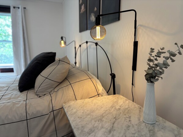 2 chambres, fer et planche à repasser, Wi-Fi, draps fournis