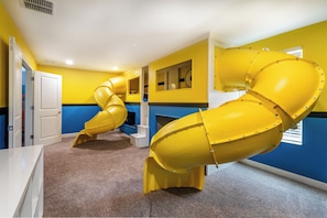 Iron/ironing board, free WiFi