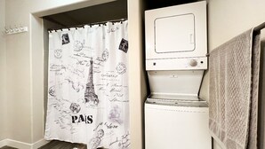 Interior - PARIS - 2 beds / Free garage parking / Downtown Salt Lake City (Salt Lake City)