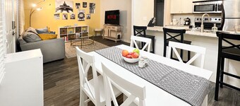 PARIS - 2 beds / Free garage parking / Downtown Salt Lake City