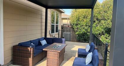 Charming 3-bedroom home with NEW furniture between Historic Boerne & San Antonio
