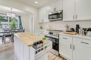 Microwave, oven, stovetop, dishwasher