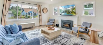 Family-Friendly Tacoma Stay- Newly Remodeled Home with AC & Pet-Friendly Yard