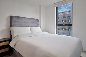Iron/ironing board, Internet, bed sheets